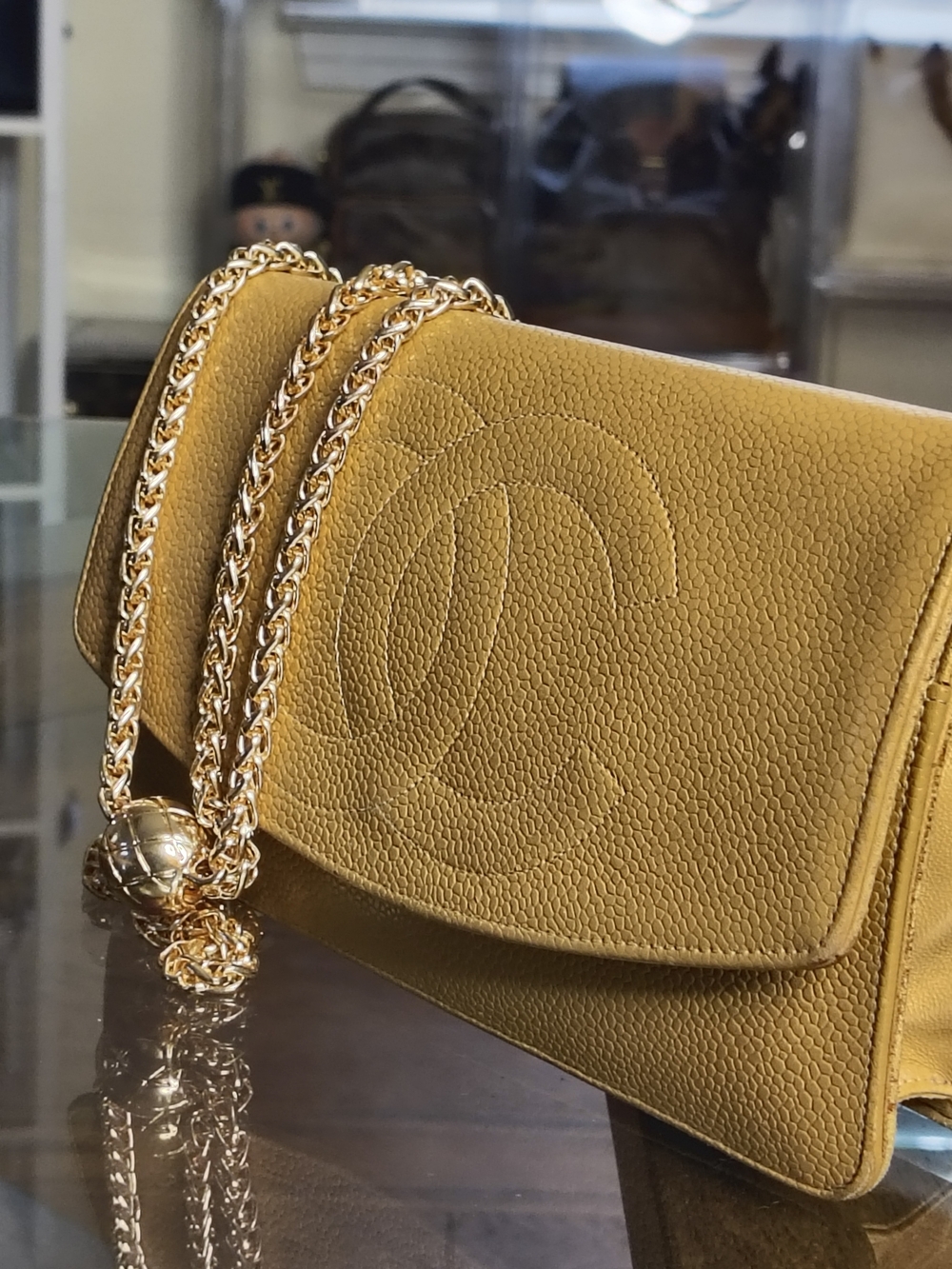 🔹Authentic Vintage Timeless Chanel Rare Mustard Caviar CC Clutch Made In France - Picture 7 of 9
